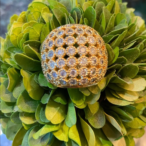 Fun fashion cocktail ring - Picture 1 of 5